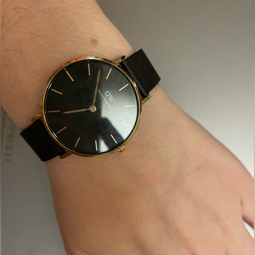 Daniel Wellington Classic Petite Ashfield Watch 32 mm New never worn.